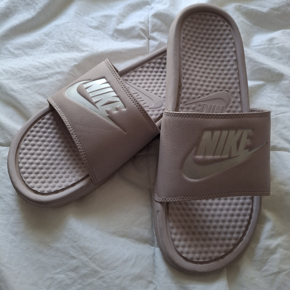 Lavender Nike Slides Women's Size 11